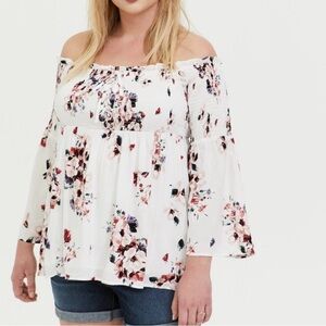 Torrid • White Floral Off Shoulder Smocked Top • Size 5 (4X/5X)